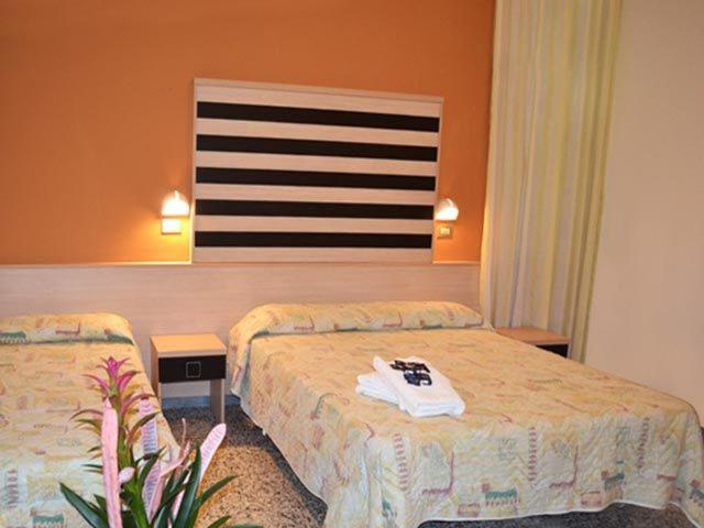 Hotel Abel & Residence Cesenatico Exterior foto